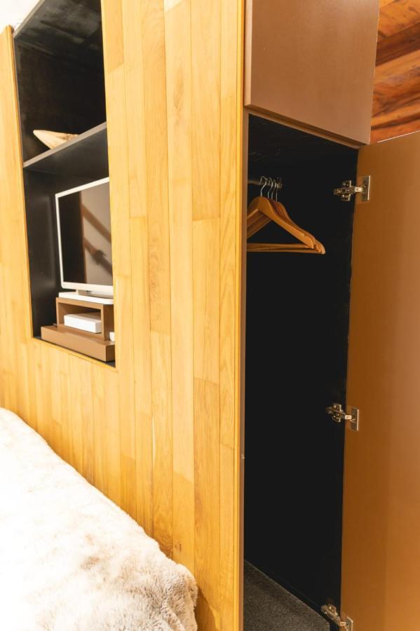La Cour Filaterie - Suite Au D'Annecy Pdj En Option エクステリア 写真
